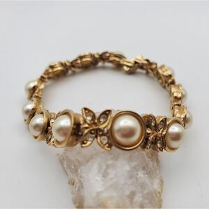 Regency pearl x o bracelet B1410